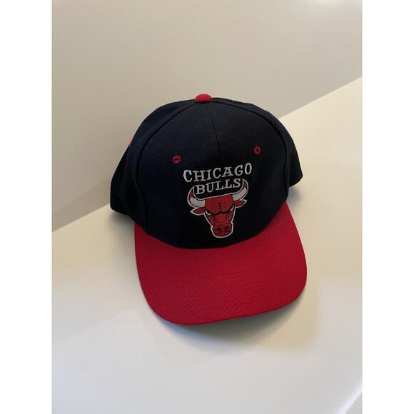 Vintgae Chicago Bulls Snapback Hat 90s NBA Official red and black - Picture 11 of 11